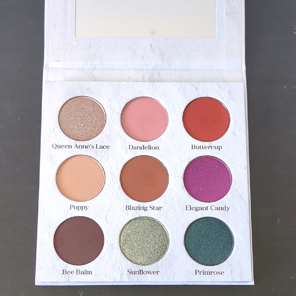 Sydney Grace eyeshadow palette